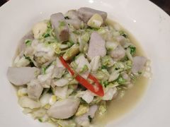 手捏菜炒蘑菇-新白鹿餐厅(爱琴海购物中心店)