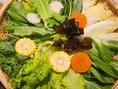 -尚尚仙·酸汤猪手·猪肚鸡火锅(华联万柳购物中心店)