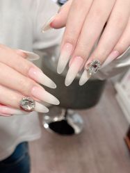 -HUII NAIL绘京美甲美睫会馆
