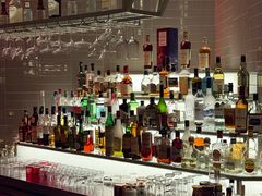 -FOUR PLAY BAR