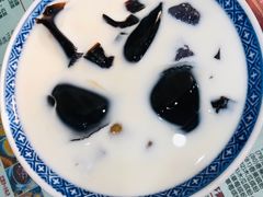 -赵记传承特色牛奶甜品(泉城广场店)