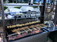 -亚龙湾希尔顿自助餐厅·海鲜·烧烤·沙滩BBQ·现场乐队