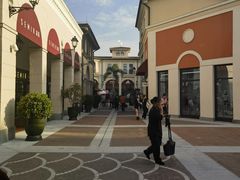 -佛罗伦萨小镇广佛名品奥特莱斯(疏港路店)