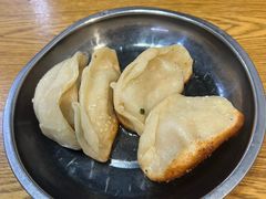 -黄阿姨锅贴大王(万航渡路店)