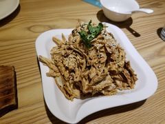 -小镇大厨新概念复合中餐厅(万达广场大连高新店)