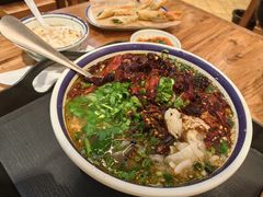 -云阿蛮云南生烫牛肉米线(奉贤路店)