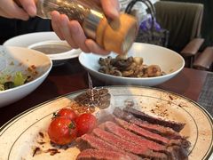 -MONICH牛排融合餐厅(和义大道购物中心店)