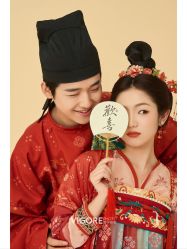 -雪中彩影婚纱摄影·微光艺术中心