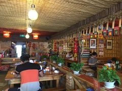 大堂-闯关东东北农家菜(崂山石老人店)