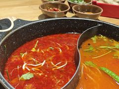 -苗阿哥酸汤牛肉火锅(体育场店)