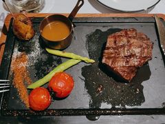 厚切肉眼扒-原石牛扒·约会餐厅(龙城万科里店)