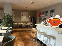 -潮一不贰·法式甜品·生日蛋糕·西式简餐(外滩店)