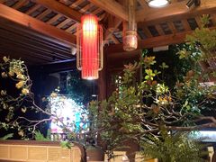 -野山舂·贵州现舂酸汤火锅(鸿通城店)