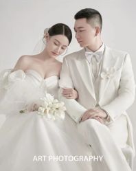 -纪梵希旅拍婚纱摄影(大连总店)