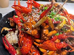 -巴厘龙虾·榜首油焖大虾(音乐学院·沿江酒馆店)