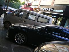 -美廉美超市（增光路店）-停车场