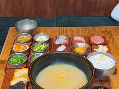 -银米·云南传统过桥米线(双廊黑金冠店)