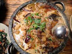 林芝石锅鸡-缘生态云南菜·野生菌庭院餐厅(华侨城店)