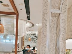 -三人行骨头王火锅(长寿店)