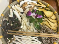 -土连锅·现熬养生汤锅(梁家巷店)