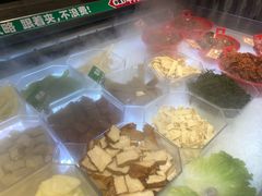 -成都你六姐·牛肉冒菜(上海环宇荟店)