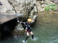 -安吉龙王山峡谷漂流
