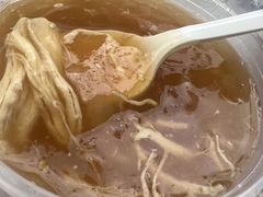 鸡丝竹笙砂鍋魚翅-添發碗仔翅美食