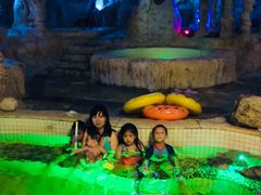 -泉城欧乐堡戏水湾艺术养生温泉