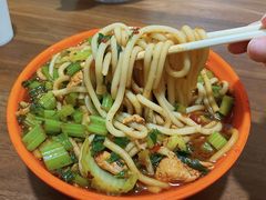 鸡肉炒米粉-玲玲米粉·新疆现炒米粉(大十字总店)