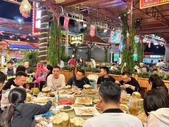 -三亚火车头万人海鲜广场