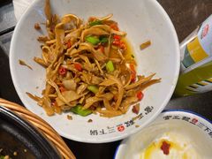 -富正毅三下锅·湘西韵味(天门山索道店)