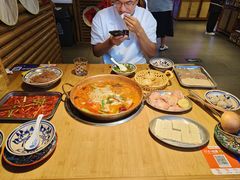 -洱火云南酸菜牛肉火锅(石景山当代商城店)