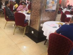 等位区-东江海鲜酒家(艺都分店)