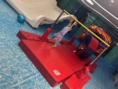 -Swim斯卫姆国际儿童游泳中心(红博中央公园店)