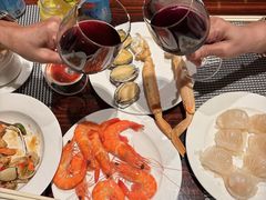 -广州万富希尔顿酒店·感趣自助餐厅·金秋蟹宴生蚝海鲜刺身