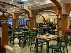 大堂-清真·玛丽亚新疆菜主题餐厅(浙江中路店)