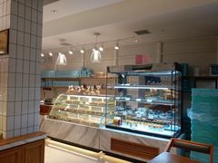 面包甜点陈列柜-老大昌(淮海中路店)