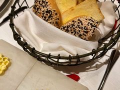 -Mogul Eatery·大亨餐酒馆