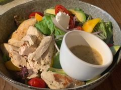 鸡肉牛油果芒果色拉-Wagas沃歌斯(北京君太百货店)