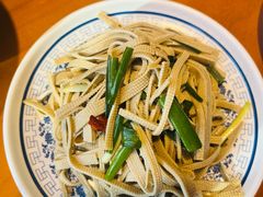 -鸽舞笙平金牌烧鸽子·融合菜(鲁谷店)
