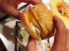 -新大咀港式茶餐厅(宝山万达店)