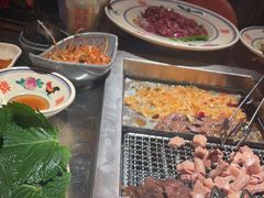-张牌牌·东北烤肉小吃市集(金楠天街店)
