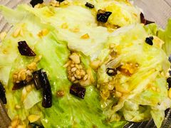 凉拌生菜-巴厘龙虾·榜首油焖大虾(音乐学院·沿江酒馆店)