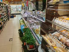 -绿叶子超市(公园大道店)