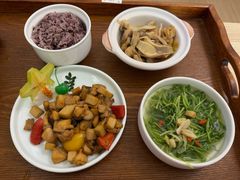 -雪梅月子中心(华侨城店)