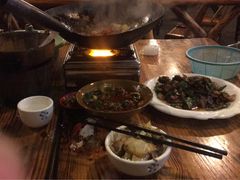 -富正毅三下锅·湘西韵味(天门山索道店)