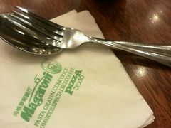 -玛格萝妮比萨屋(四平店)
