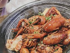 -肥肥虾庄·金牌油焖大虾(首义路店)