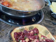 -黄利砖万峰林布依特色酸笋牛肉馆