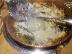 -洱火云南酸菜牛肉火锅(石景山当代商城店)